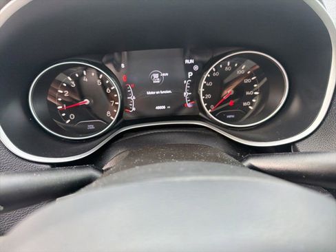 Used 2019 Jeep Compass Latitude w/ Popular Equipment Group FWD image 6