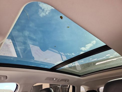 Used 2020 Volkswagen Tiguan SEL image 26