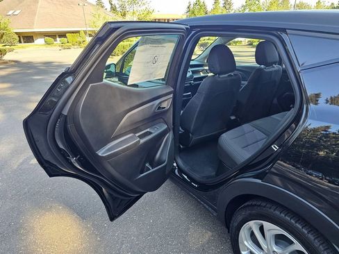 New 2027 Chevrolet Bolt LT w/ Comfort Package FWD image 15