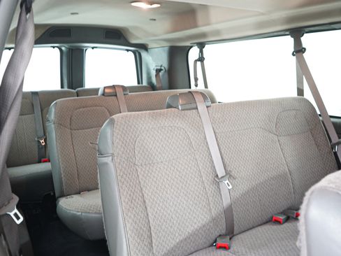 Used 2025 Chevrolet Express 3500 LT w/ LT Preferred Equipment Group RWD image 14