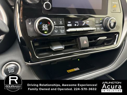 Used 2024 Toyota Highlander XLE image 10