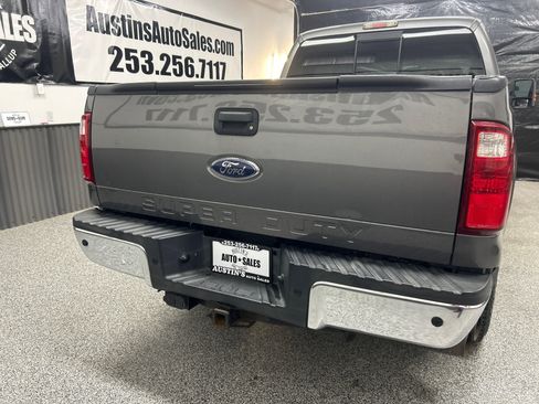 Used 2010 Ford F250 Lariat image 5