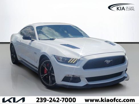 Used 2016 Ford Mustang GT Premium RWD image 1