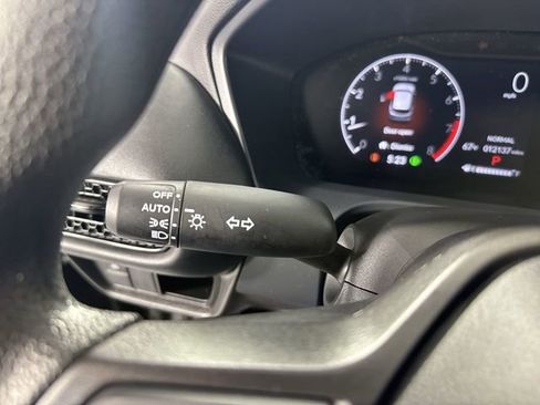 Certified 2025 Honda HR-V LX image 17