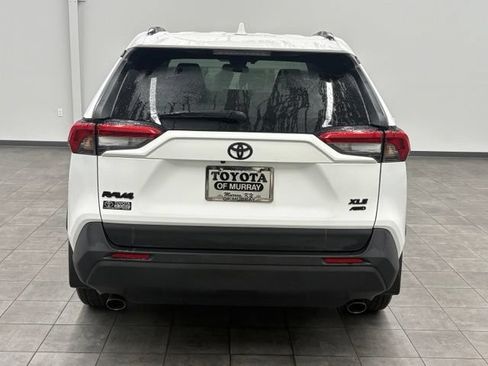 Used 2022 Toyota RAV4 XLE w/ Convenience Package AWD/4WD image 3