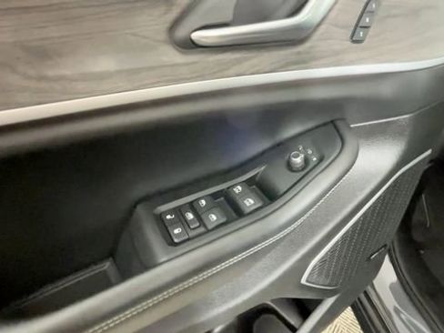 Used 2023 Jeep Grand Cherokee 4WD 4xe w/ MOPAR Finishing Package image 18