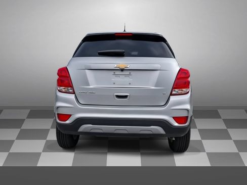 Certified 2020 Chevrolet Trax LT w/ LT Convenience Package AWD/4WD image 5