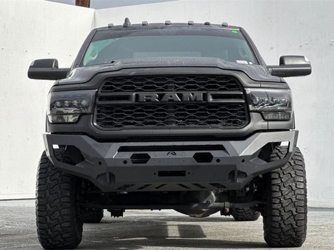 Used 2019 RAM 2500 Tradesman w/ Chrome Appearance Group image 9