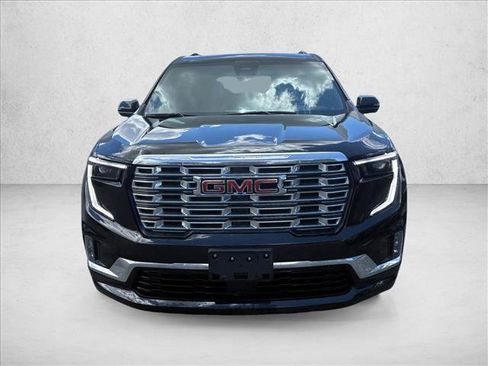 Used 2024 GMC Acadia Denali AWD/4WD image 2