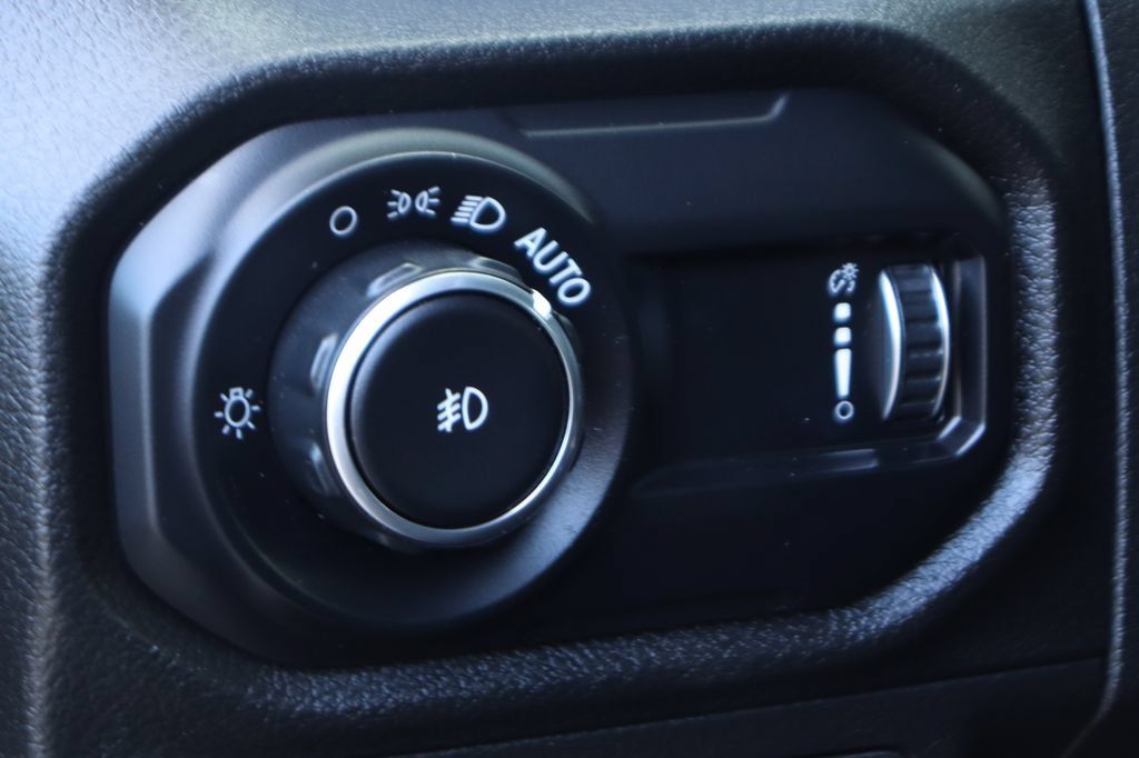 Used 2024 Jeep Wrangler Sport AWD/4WD image 20