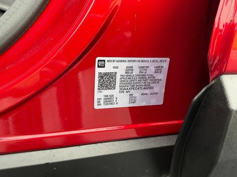 Used 2026 Chevrolet Equinox LT AWD/4WD image 17