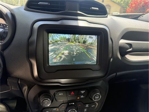 Used 2021 Jeep Renegade Sport FWD image 10