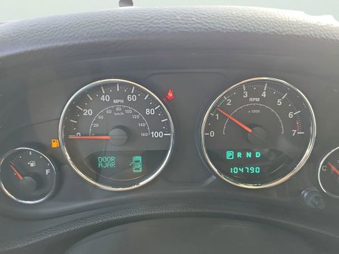 Used 2013 Jeep Wrangler Unlimited Sahara w/ Connectivity Group image 20