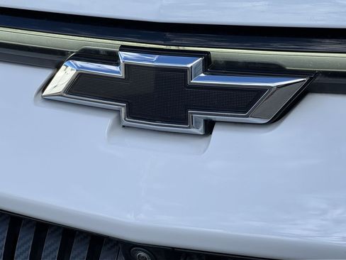 Certified 2024 Chevrolet Equinox EV LT w/ LPO, Blackout Package FWD image 30