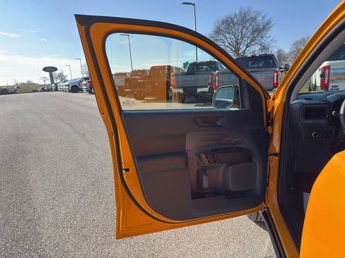 New 2026 Ford Maverick XLT w/ Black Appearance Package image 18