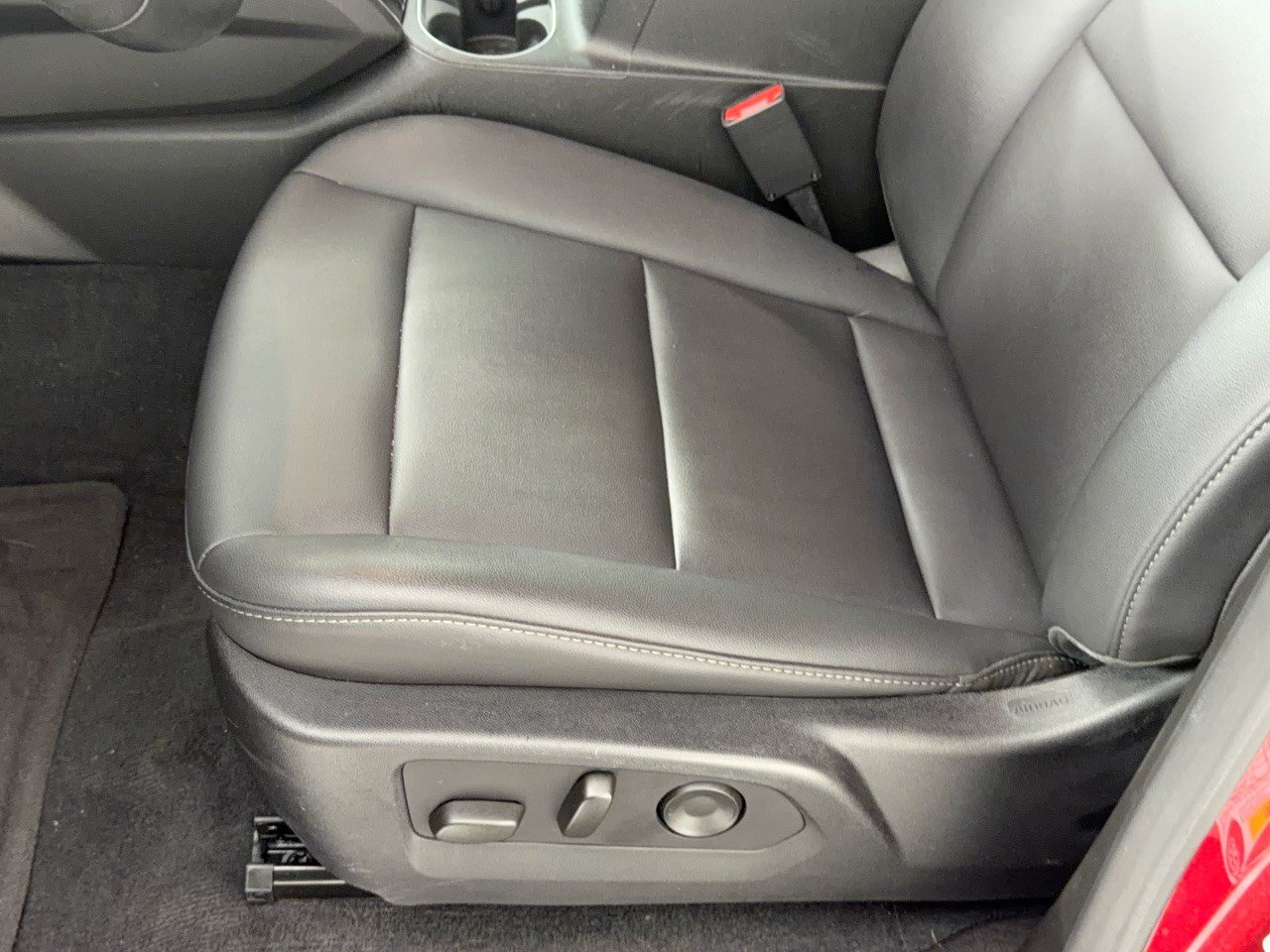 Used 2024 GMC Canyon Elevation w/ Elevation Premium Package RWD image 16