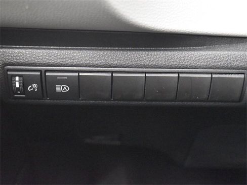 Used 2025 Toyota Corolla LE image 23
