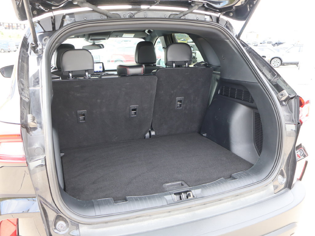 Certified 2025 Ford Escape ST-Line AWD/4WD image 15
