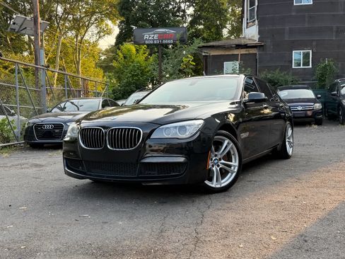 Used 2015 BMW 740i RWD image 2