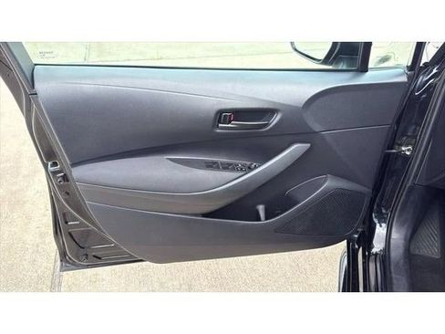 Used 2024 Toyota Corolla LE FWD image 13