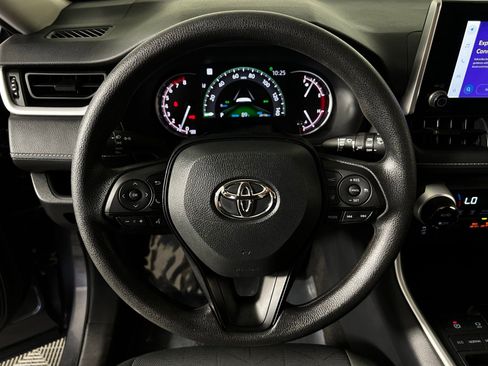 Certified 2025 Toyota RAV4 XLE FWD image 15