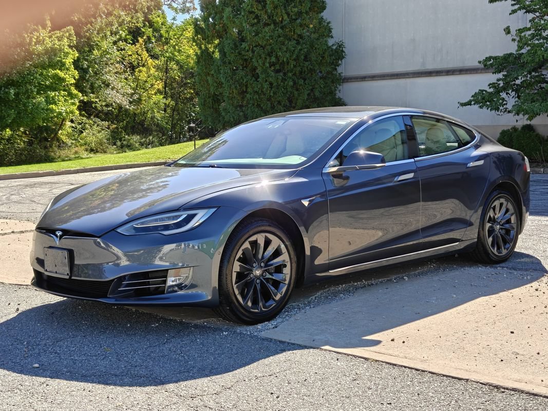 Used 2018 Tesla Model S 100D AWD/4WD image 3