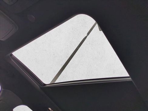 Used 2025 Ford Explorer ST image 27