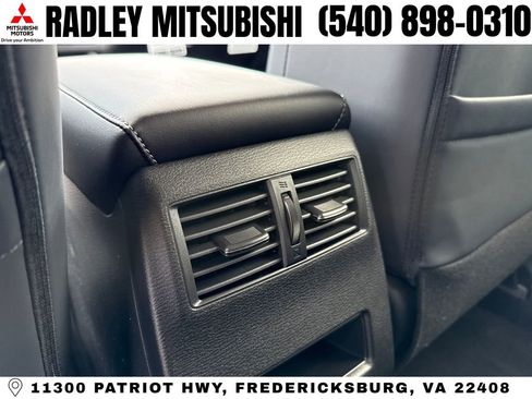 New 2026 Mitsubishi Outlander SE image 13