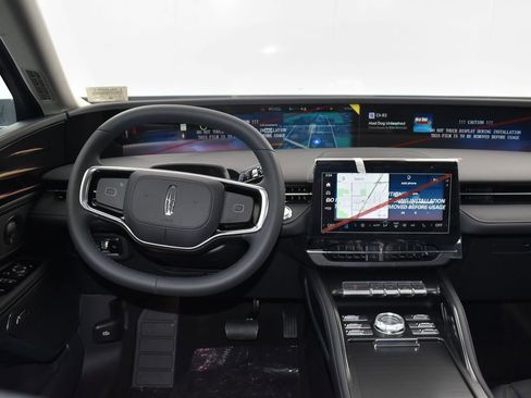New 2026 Lincoln Nautilus Reserve AWD/4WD image 9