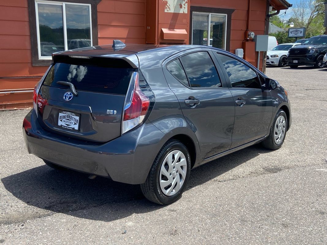 Used 2016 Toyota Prius C Two FWD image 3