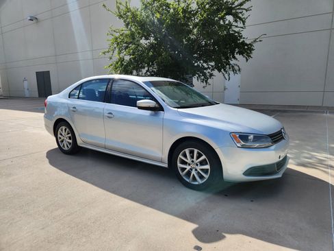 Used 2014 Volkswagen Jetta SE image 12