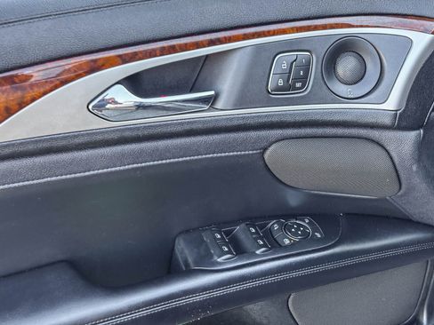 Used 2019 Lincoln MKZ Reserve FWD image 22