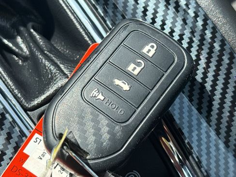 Used 2022 Honda HR-V EX image 37