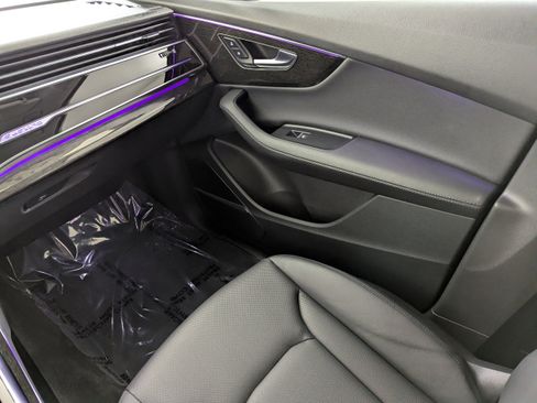 Certified 2023 Audi Q7 3.0T Prestige image 11