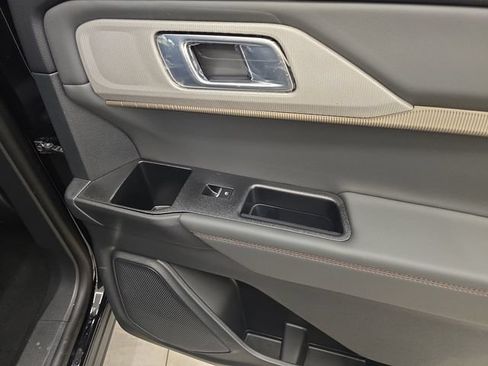 New 2026 Ford Explorer Active RWD image 17