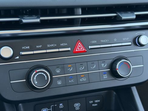 New 2026 Hyundai Tucson SE image 21