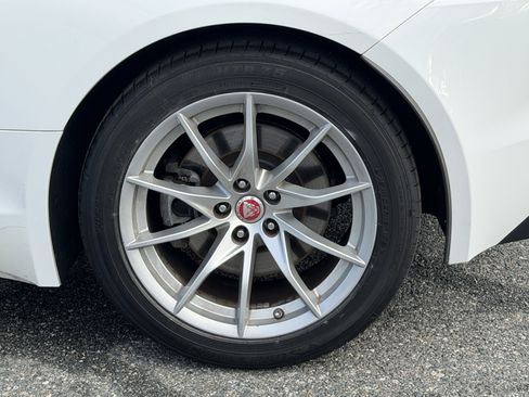 Used 2020 Jaguar F-TYPE Convertible image 13