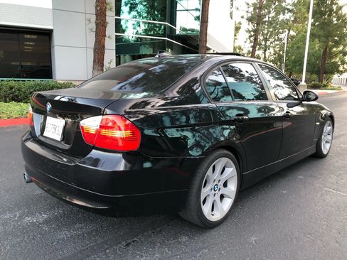 Used 2006 BMW 330i Sedan RWD image 12