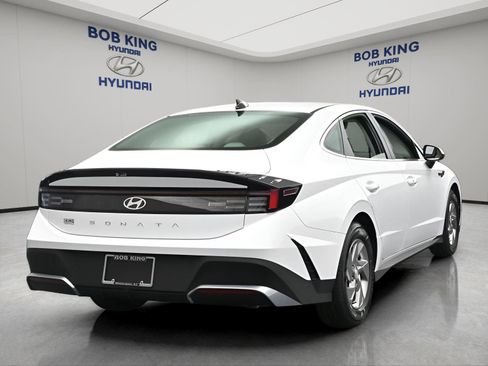 New 2026 Hyundai Sonata SE FWD image 10