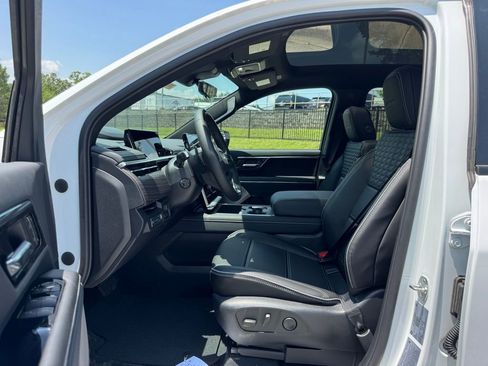 New 2025 GMC Sierra EV Denali image 22