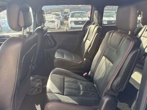 Used 2018 Dodge Grand Caravan GT image 5