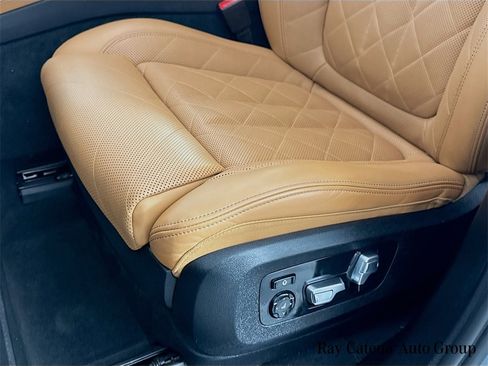 Used 2023 BMW X7 xDrive40i w/ M Sport Package image 20