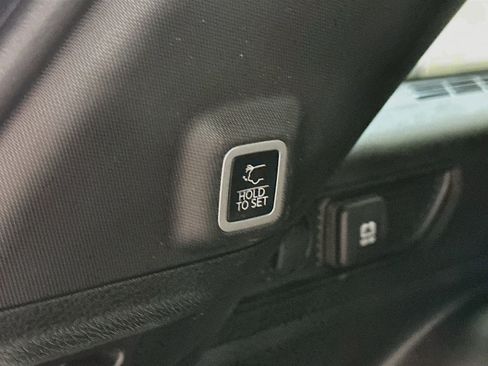 Used 2024 Jeep Grand Cherokee Altitude AWD/4WD image 31