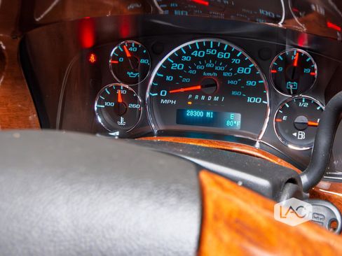 Used 2019 Chevrolet Express 2500 Extended w/ Enhanced Convenience Package image 18