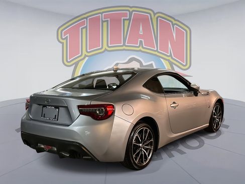 Used 2020 Toyota 86 2-DOOR COUPE MANUAL TRANSMISSI image 4