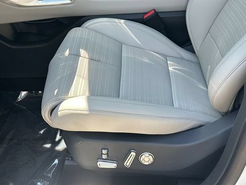New 2026 Lincoln Nautilus Reserve AWD/4WD image 11