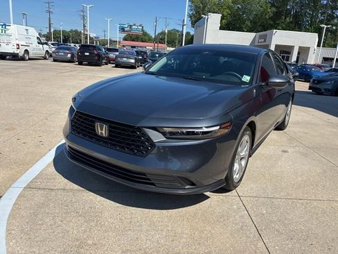 Used 2023 Honda Accord LX image 3