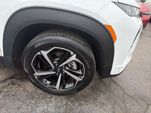 Used 2023 Chevrolet TrailBlazer RS w/ Sun and Liftgate Package image 4