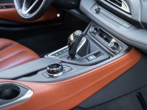 Used 2019 BMW i8 Coupe AWD/4WD image 41