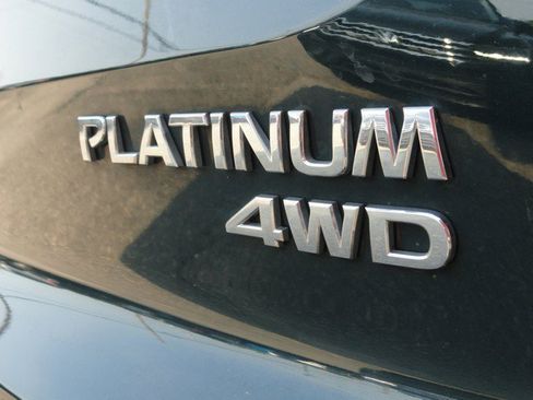 Used 2022 Nissan Pathfinder Platinum AWD/4WD image 9